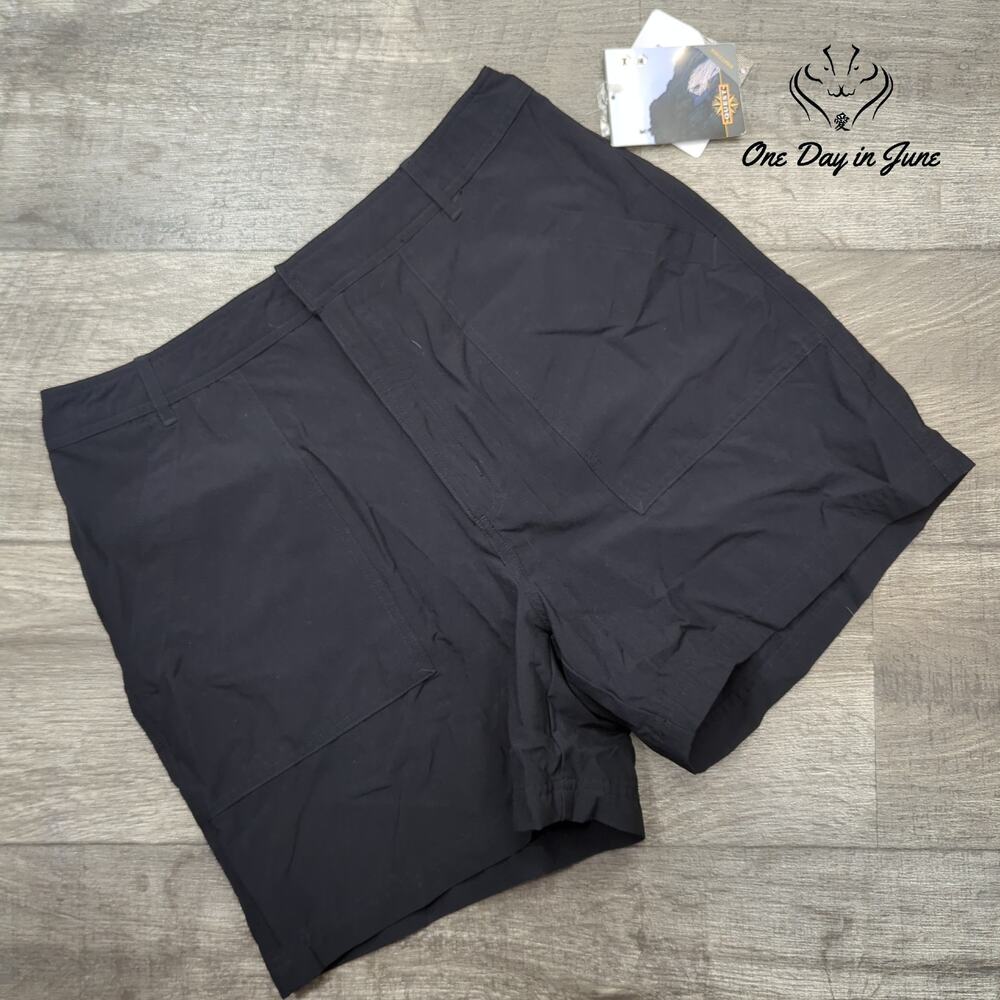 Quest Hiking Shorts Size 12
